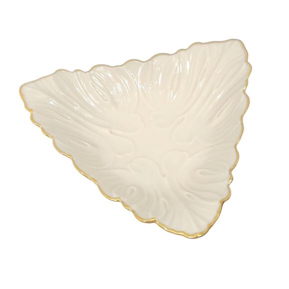 LENOX GOLD TRIM TRIANGLE TRINKET DISH RING JEWELRY DRESSER COASTAL BEACH DECOR - Picture 1 of 6